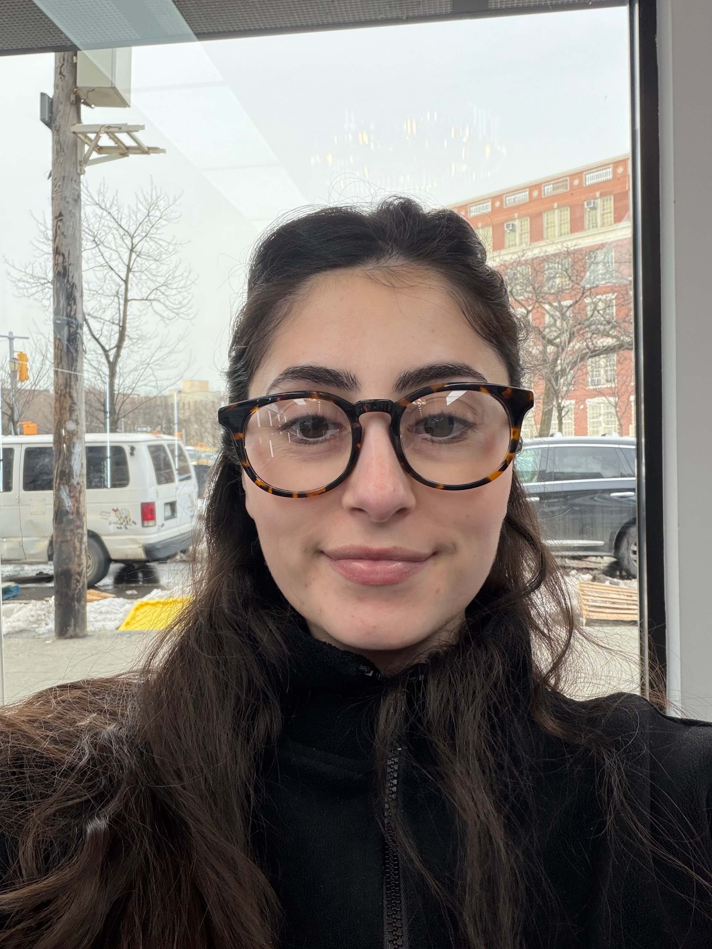 Samantha wearing Sophie Unisex Eyeglasses